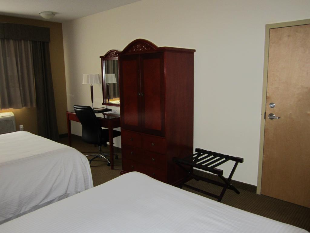Trend Mountain Hotel & Conference Centre Tumbler Ridge المظهر الخارجي الصورة