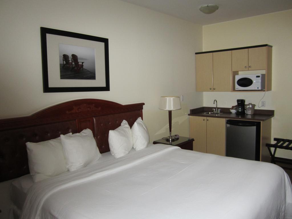 Trend Mountain Hotel & Conference Centre Tumbler Ridge المظهر الخارجي الصورة