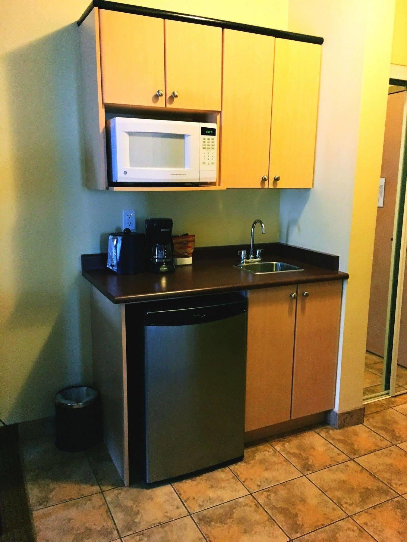 Trend Mountain Hotel & Conference Centre Tumbler Ridge المظهر الخارجي الصورة